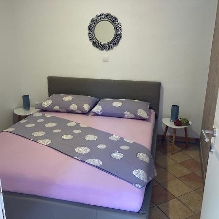 Kuca Eda Villa Пула Екстериор снимка
