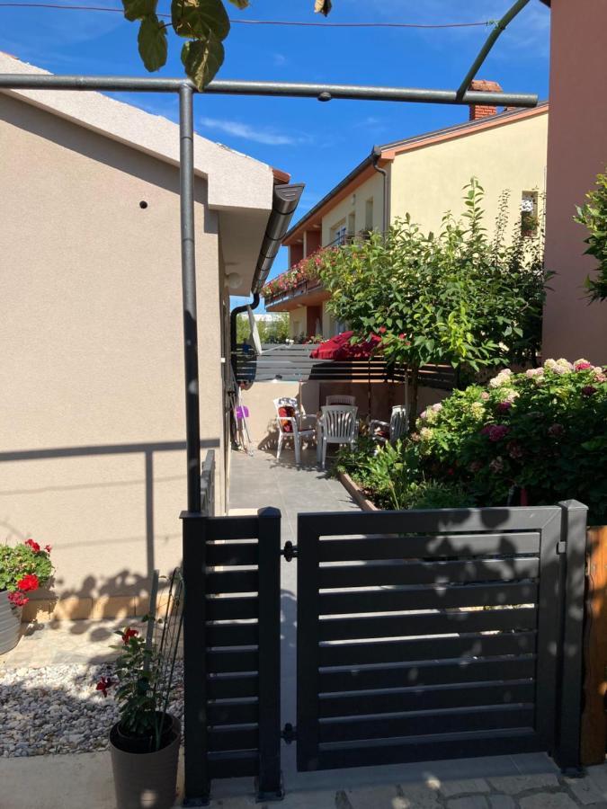 Kuca Eda Villa Пула Екстериор снимка
